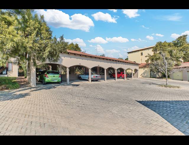 2 BEDROOM APARTMENT FOR SALE IN NORTH RIDING